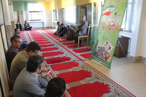 موضوع دفاع مقدس و ایثارگری منحصر به هشت سال جنگ تحمیلی نبوده است هفته دفاع مقدس در اداره كل راه و شهرسازي خراسان رضوي