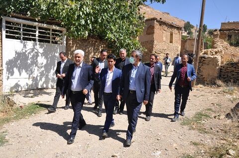 ارائه بسته تشویقی شهرسازانه برای شتاب بخشی به نوسازی بافت فرسوده سفر مدیرعامل بازآفرینی شهری ایران به استان اصفهان