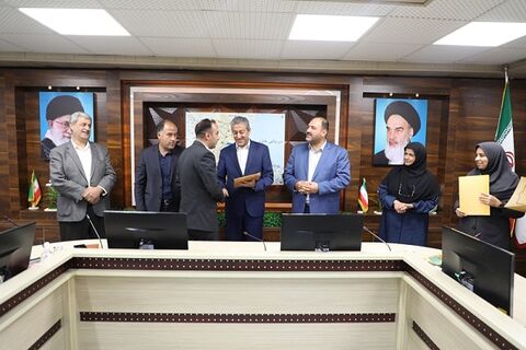 موفقیت های اداره کل راهداری و حمل و نقل جاده ای استان حاصل تلاش شبانه روزی تمام پرسنل این مجموعه است تجلیل از کارمندان نمونه اداره کل راهداری و حمل و نقل جاده ای آذربایجان غربی