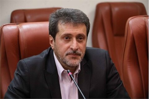 تمدید و صدور مجوز ساخت و بهرهبرداری از ۵ سازه دریایی علی فتحی