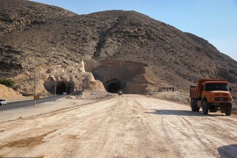 بهرهبرداری حدود ۲۰ کیلومتر از محور لار-جهرم تا پایان سال جاری/ تکمیل محور لار-جهرم-بندرعباس طی چهارسال  محور لار-جهرم