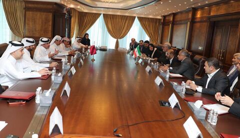 وزیر راه و شهرسازی در راس هیأتی وارد قطر شد دیدار رستم قاسمی با  جاسم بن سیف السلیطی وزیر حمل ونقل قطر