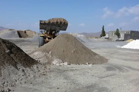 آمادهسازی ۱۵۰۰ تن شن و نمک برای عملیات زمستانی 23546