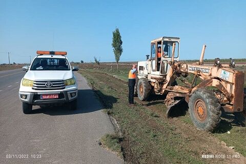 ایمنی ۱۰۰کیلومتر از جادههای  ترکمن و گمیشان شدت گرفت راهداری گلستان