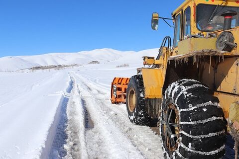 همکاری هواشناسی و راهداری مازندران برای پایش وضعیت جوی زمستانی و ایمن سازی راه‌ها/پیش‌بینی ارتفاع خط برف در محورهای کوهستانی