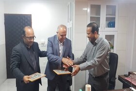 امضای تفاهم نامه روکش و احداث ۴۰ کیلومتر از راههای روستایی شهرستان میناب