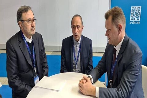 برنامهریزی برای افزایش کیفیت جابجایی بار و مسافر در همایش بینالمللی«حملونقل روسیه» افندی زاده