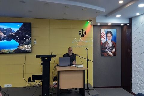 ضرورت آموزش مستمر کارکنان در بخش املاک و حقوقی بازگشت