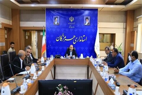 امکان برقراری خط صادرات دریایی از بندرلنگه به بندر حمد قطر وجود دارد/ اعلام برنامههای توسعه بندرگاه لنگه جلسه