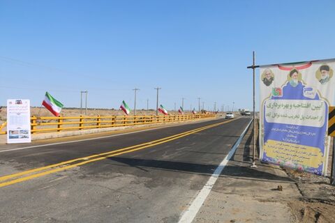 پل توكل آباد در محور ريگان- ايرانشهر با اعتباری بالغ بر 175 ميليارد ریال افتتاح شد