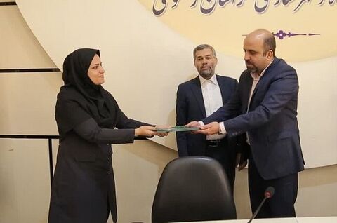رئیس شورای ارتباطات، اطلاعرسانی و قرارگاه رسانهای نهضتملی مسکن خراسانرضوی منصوب شد حکم