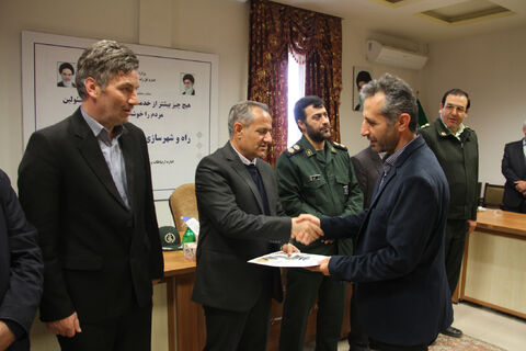 مدیون نیروی مقاومت بسیج و بسیجیان مخلص و تلاشگر هستیم
 محبوب حيدري مديركل راه و شهرسازي استان اردبيل