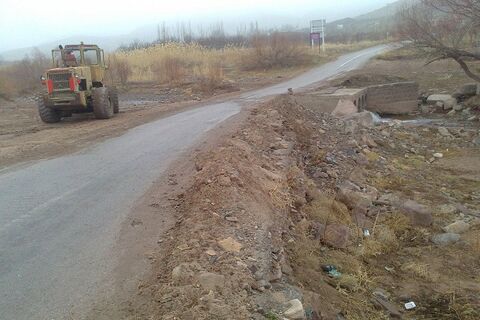 ایمن سازی ۲۵۰ متر از نقاط پرتگاهی در محور کلات – مشهد W7587354