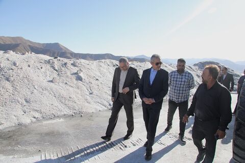  ذخیره سازی ماسه و نمک در ۱۹ انبار برای راهداری زمستانی در آذربایجان غربی