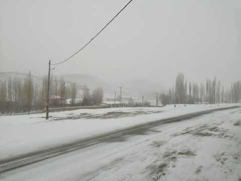 برف روبی بیشاز ۲۰ کیلومتر از محورهای استان سمنان photo_2022-12-04_10-08-04.jpg