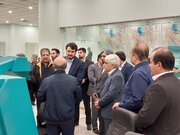 مهرداد بذرپاش امشب و در اولین روز کاری خود به مناسبت سالروز صنعت هواپیمایی ۱۶ آذر ( ۷ دسامبر) از مرکز کنترل فضای کشور بازدید کرد.