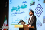 ببینید | مراسم بزرگداشت هفته پژوهش با حضور وزیر راه و شهرسازی