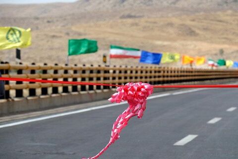 ۵۰ کیلومتر از پروژههای بزرگراهی خراسان جنوبی افتتاح میشود/کاهش ۱۰۰ در صدی مسافت ترانزیت کالا بین شرق و غرب 0