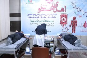 ببینید| استقرار پایگاه انتقال خون در اداره کل راهداری و حمل و نقل جاده ای خوزستان بمناسبت هفته حمل و نقل، رانندگان و راهداری