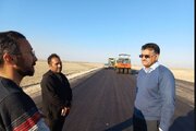 ببینید/ بازدید مدیر کل راه و شهرسازی سیستان و بلوچستان از عملیات آسفالت پنج کیلومتر از بزرگراه زابل- زاهدان