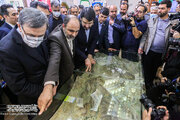 ببینید | بازدید وزیر راه و شهرسازی از ششمین نمایشگاه حمل و نقل ، لجستیک و صنایع وابسته (1)