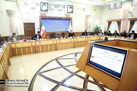 تاکید بر همافزایی همه بخشهای مرتبط با افزایش ترانزیت/ برگزاری مستمر جلسات کارگروه روانسازی ترانزیت هر هفته یکبار/بازاریابی بینالمللی اصل لازم برای رشد ترانزیت کشور عکس