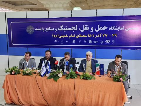 طراحی نرم افزار بومی صدور کارت پرواز و بالارفتن ضریب امنیتی اطلاعات مسافر در فرودگاه امام خمینی(ره)/ بهرهبرداری از ۱۰ پروژه فرودگاهی به ارزش ۴۵۰ میلیارد تومان در دهه فجر نشست هوایی