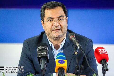 ۶۰ هزار متر حفاری برای پروژه های ژئوتکنیک انجام شده است/ ۷۵ درصد فعالیتهای آزمایشگاه فنی و مکانیک خاک با وزارت راه و شهرسازی است  خاکپور