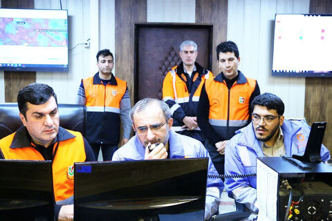 حضور شبانه استاندار مرکزی در اداره کل راهداری استان جهت تشکر از راهداران استاندار مرکزی