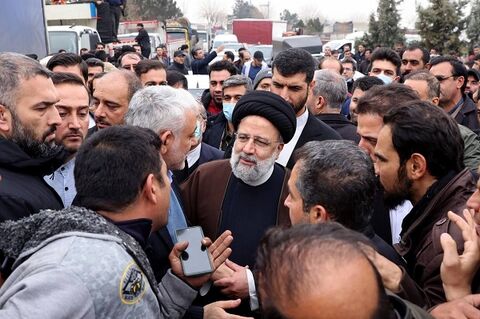 بازدید سرزده رئیس جمهور از پایانه بار اکبرآباد تهران و گفتگو با رانندگان بازدید سرزنده از پایانه بار