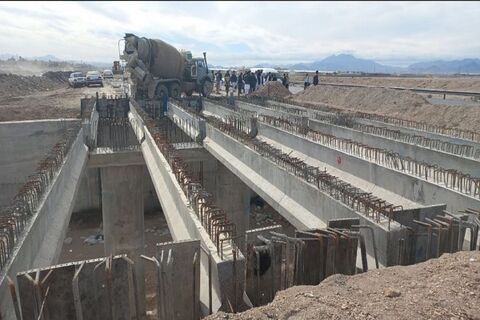 استاندار سیستان و بلوچستان از پروژه احداث کمربندی غربی زاهدان بازدید کرد