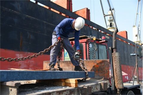 افزایش ۳۹ درصدی به کارگیری نیروهای جویای کار در منطقه ویژه اقتصادی بندر امام خمینی(ره) بندر امام خمینی