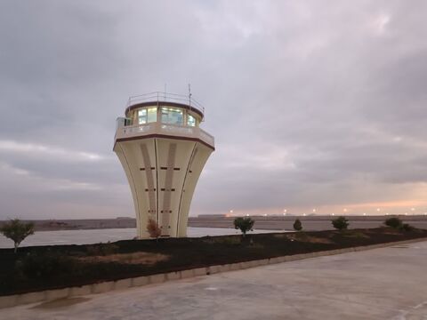 ایجاد خط برق ۲۰کیلوولت در فرودگاه زاهدان/ نصب درهای ایمنی زمینی فرودگاه شهدای زابل ببینید / بازدید وزیر راه و شهرسازی از بزرگترین فرودگاه خصوصی کشور