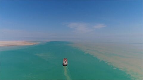 پیشرفت ۷۱ درصدی لایروبی مسیر دسترسی آبراه استراتژیک خورموسی لایروبی