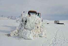 برف روبی و بازگشایی راههای روستایی کاکاوند