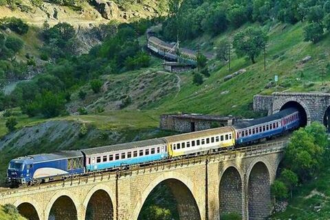 افزایش ۲۰ درصدی تردد ریلی مسافران تا ۲ فروردین/تکمیل راهآهن بستان آباد_ خاوران قطار مسافری