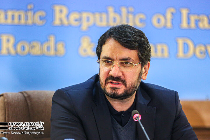 توافق برای ایجاد شرکت شهرهای صنعتی و تبادل مستقیم بین بانکی دو کشور  ببینید| دیدار وزیر راه و شهرسازی با اعضای شورای مرکزی سازمان نظام مهندسی ساختمان