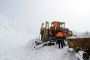 عملیات برف روبی در گردنه کشکمیر استان کرمانشاه