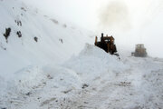 عملیات برف روبی در گردنه کشکمیر استان کرمانشاه