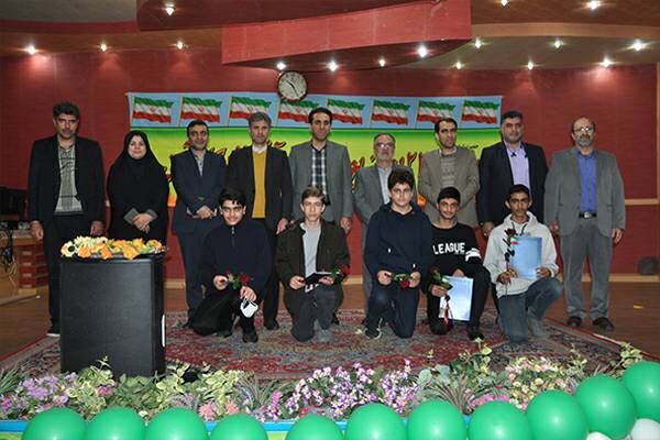 زنگ انقلاب در مدارس اصفهان طنین انداز شد