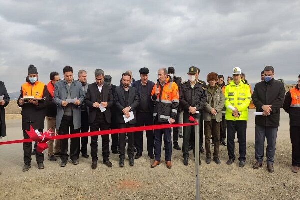 احداث سامانه روشنایی بزرگراه بناب –عجب شیر وبناب –ملکان در آذربایجان شرقی افتتاح بناب