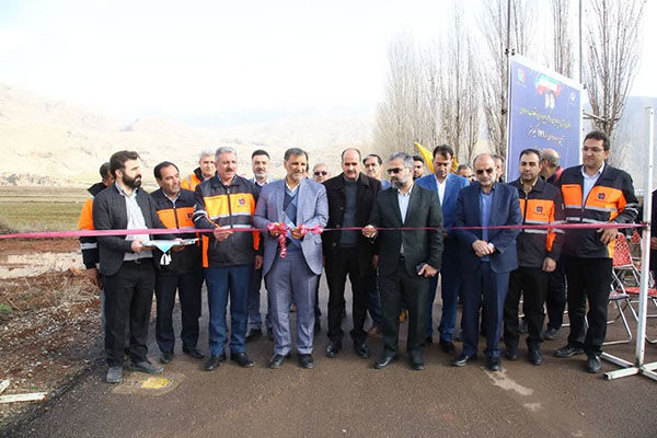آموزش و اهدای تجهیزات به موتور سواران در شهرستان پلدختر