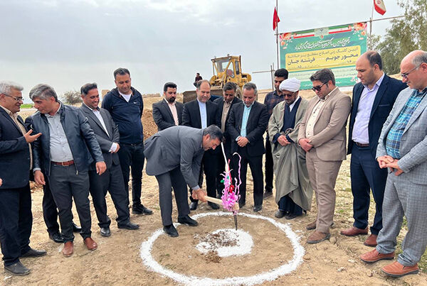 آیین کلنگ زنی از پروژه های راه و مسکن در شهرستان جویم پروژه های شهرستان جویم - لارستان