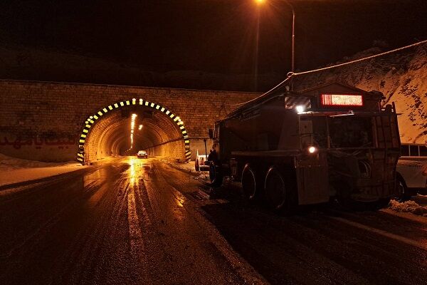 ویدیو | عملیات برف روبی محور ایلام تونل راه کربلا
