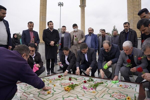 تجدید میثاق مدیران کل و کارکنان دستگاه های تابعه وزارت راه و شهرسازی در گلستان با شهدا راه و شهرسازی گلستان