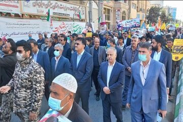 حضور مسئولین و کارکنان اداره کل راه و شهرسازی سیستان و بلوچستان در راهپیمایی ۲۲ بهمن