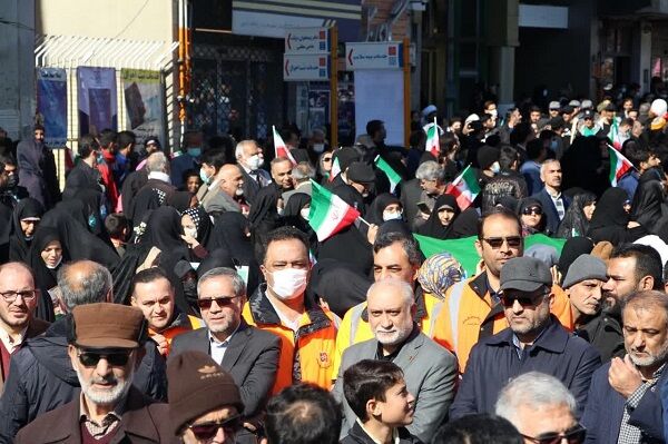 تجدید بیعت مجموعه راهداری و حمل و نقل جادهای استان سمنان با آرمانهای متعالی امام(ره) و رهبر انقلاب راهپیمایی سمنان.jpg
