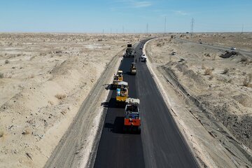 ببینید| عزم راسخ اداره کل راه و شهرسازی برای توسعه بزرگراه های استان  سیستان و بلوچستان