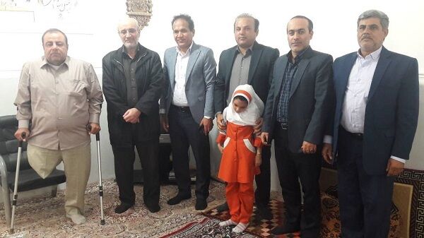دیدار مشاور رئیس سازمان راهداری کشور با خانواده شهدای راهداری بوشهر