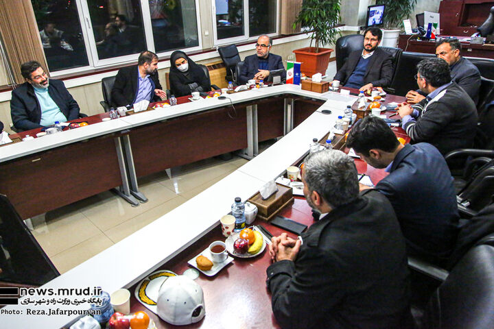 باید مرتب به فکر ابتکار در خدمت رسانی های جدید، نوین و فناورانه بود ببینید | سفر وزیر راه و شهرسازی به استان خراسان رضوی (2)